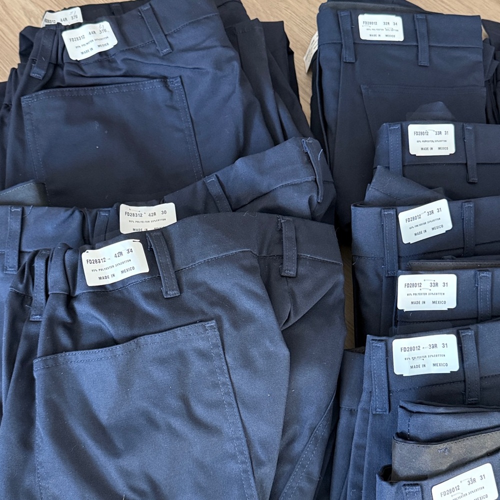 Men's Navy Cargo Pants FedEx - Picture 4 of 4